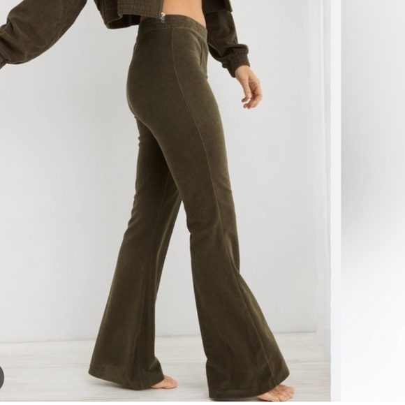 aerie Pants - Aerie Groove-On Rib Velour Flare Pant